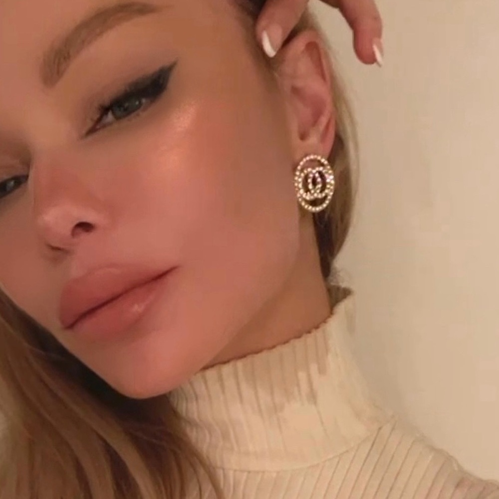 CLIP ON CIRCULAR COSTUME EARRINGS